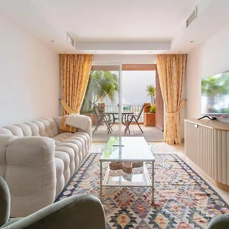2 Bedroom Oasis Marbella-oceanwiev *